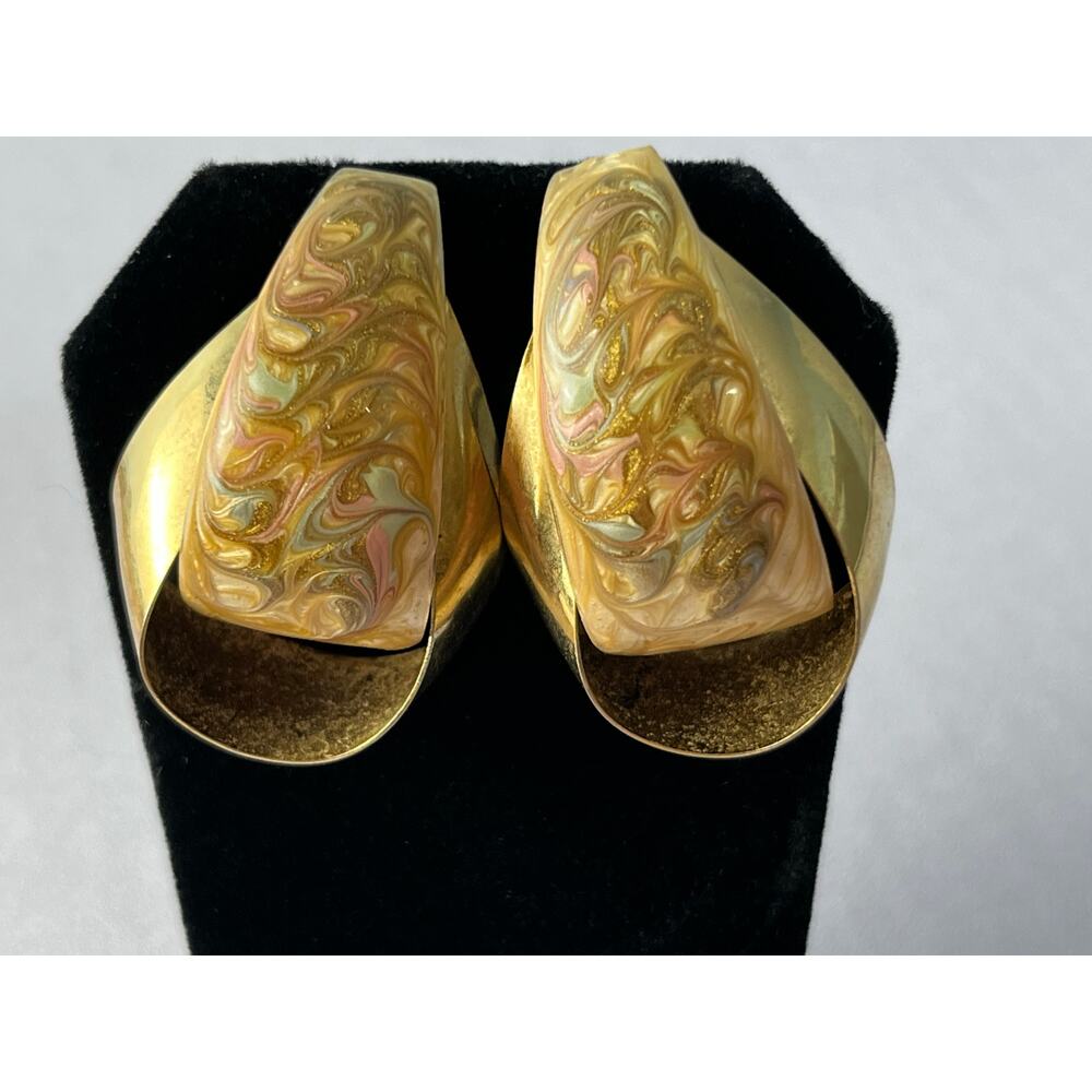 VTG Gold Tone Stud Earrings Marbled Enamel Swirl Bold Statement Retro Bling